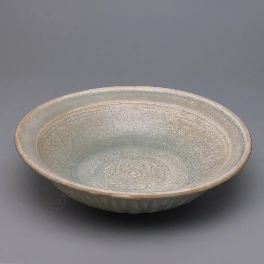 A Sawankhalok stoneware bowl, Image 1++